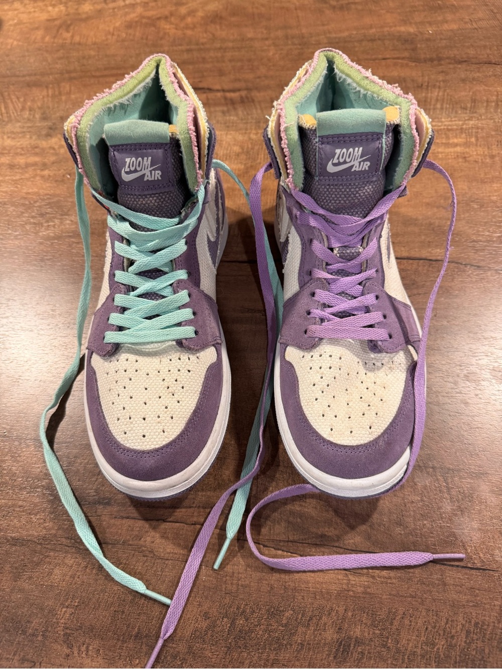Air Jordan 1 High Zoom CMFT Tropical Twist Men’s 8.5 / Women’s 10
